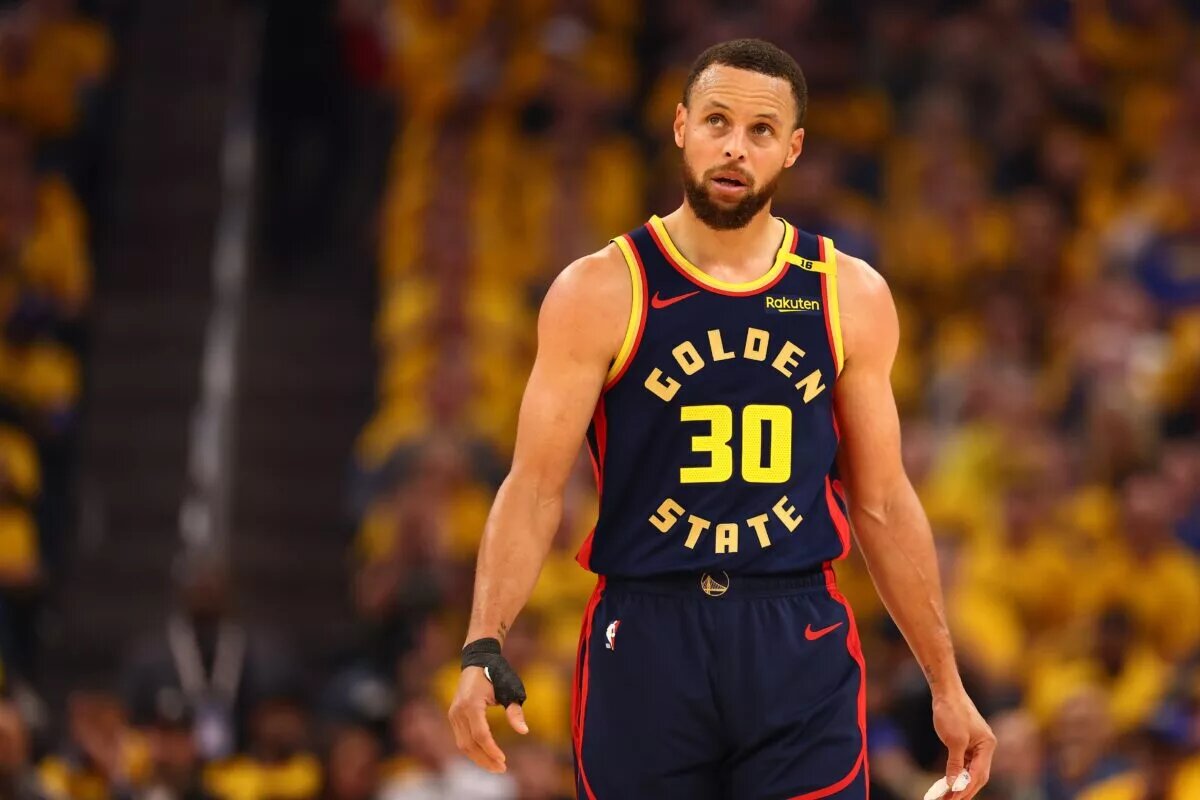 Steph Curry is dealing with an injury.