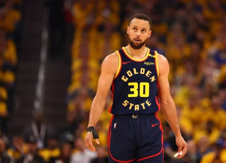 Steph Curry is dealing with an injury.