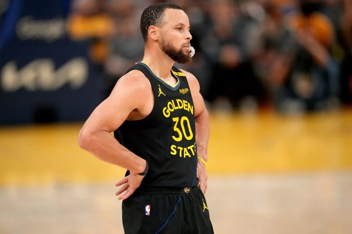 Stephen Curry is dealing with a hamstring injury.