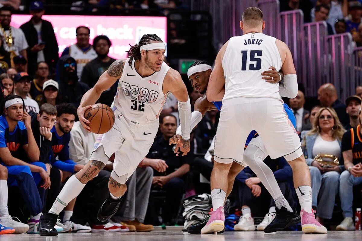 Denver Nuggets forward Aaron Gordon (32)
