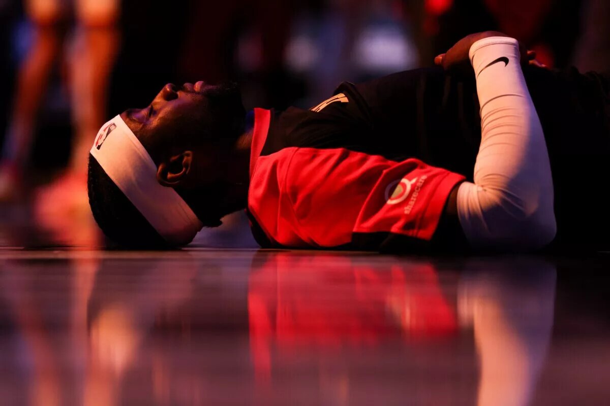 Atlanta Hawks free agent Caris LeVert (3)
