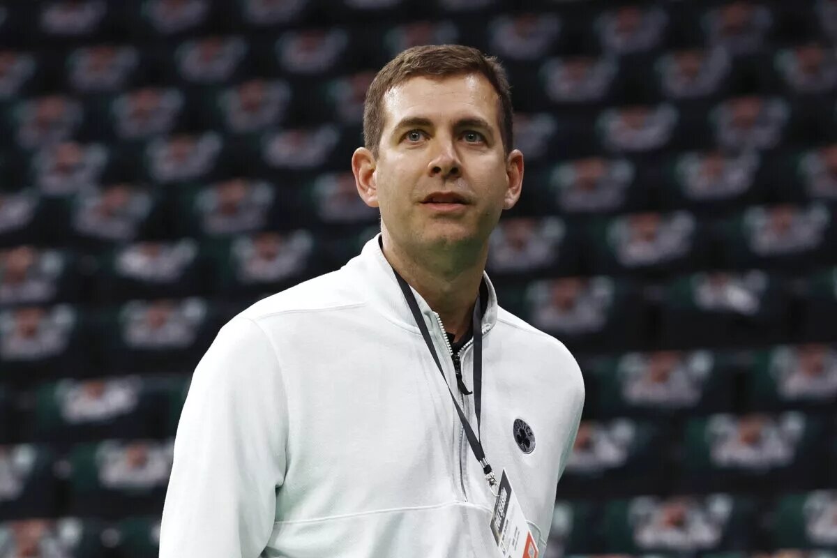 Brad Stevens and the Celtics are trying to trade up in the draft.
