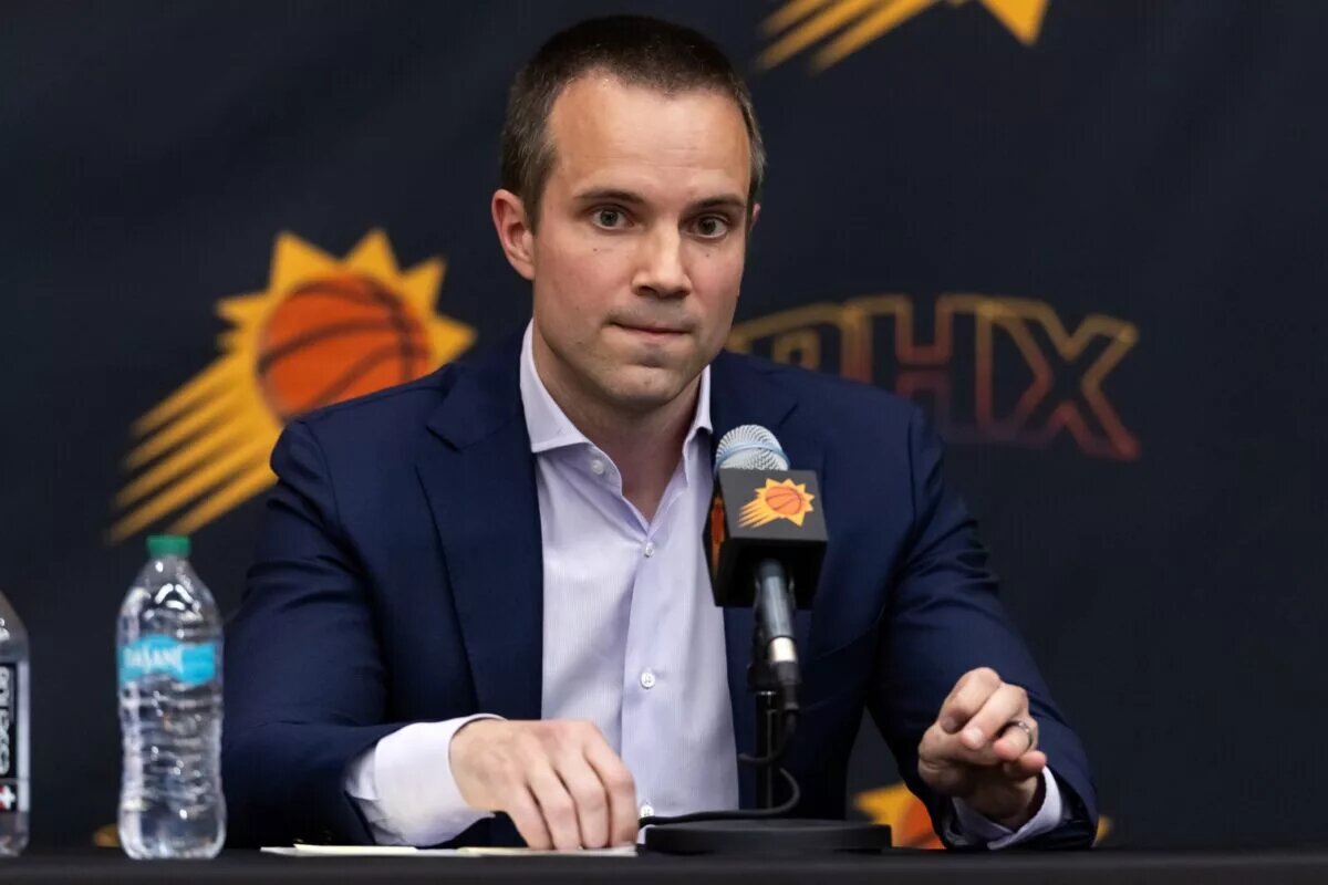 Phoenix Suns head coach Jordan Ott