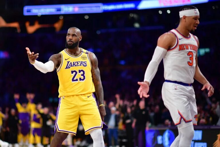 Los Angeles Lakers forward LeBron James (23) reacts against the New York Knicks
