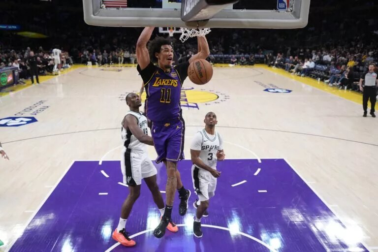 Mar 17, 2025; Los Angeles, California, USA; Los Angeles Lakers center Jaxson Hayes (11) dunks the ball in the second half against the San Antonio Spurs at Crypto.com Arena. Mandatory Credit: Kirby Lee-Imagn Images