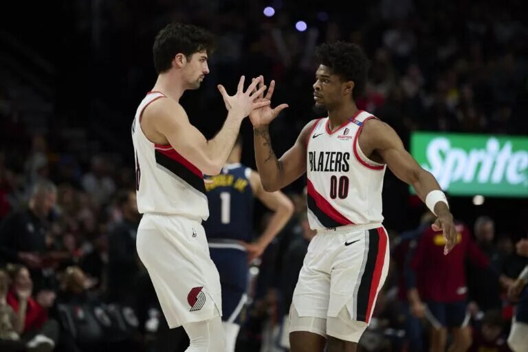 Portland Trail Blazers forward Deni Avdija (8) and guard Scoot Henderson