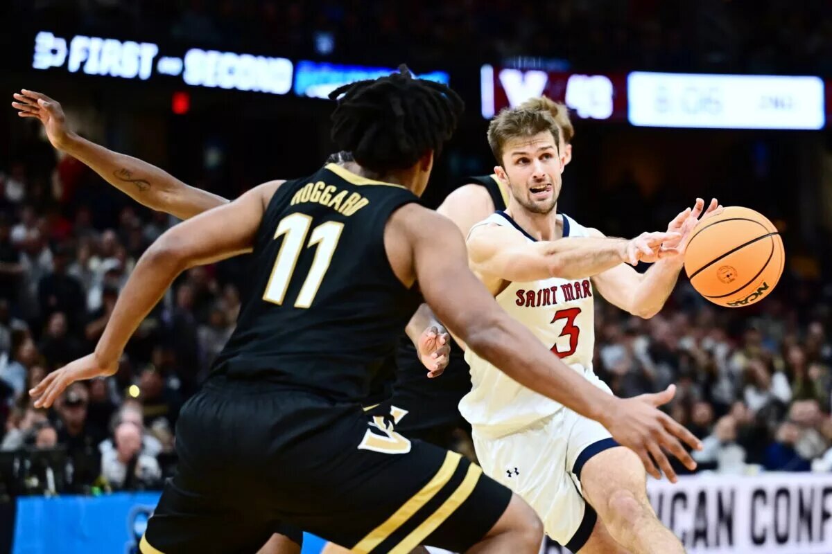 Los Angeles Lakers guard Augustas Marčiulionis