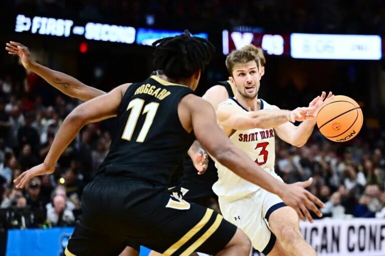 Los Angeles Lakers guard Augustas Marčiulionis