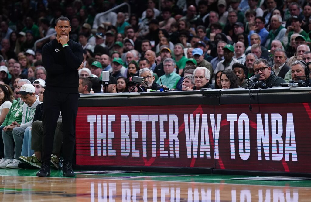 Joe Mazzulla signs a lucrative long term extension with the Boston Celtics 