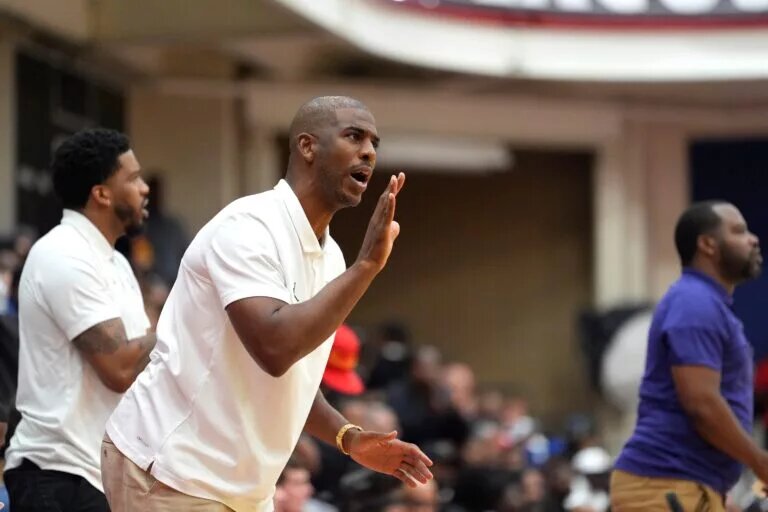 Chris Paul is a member of the LA Clippers again