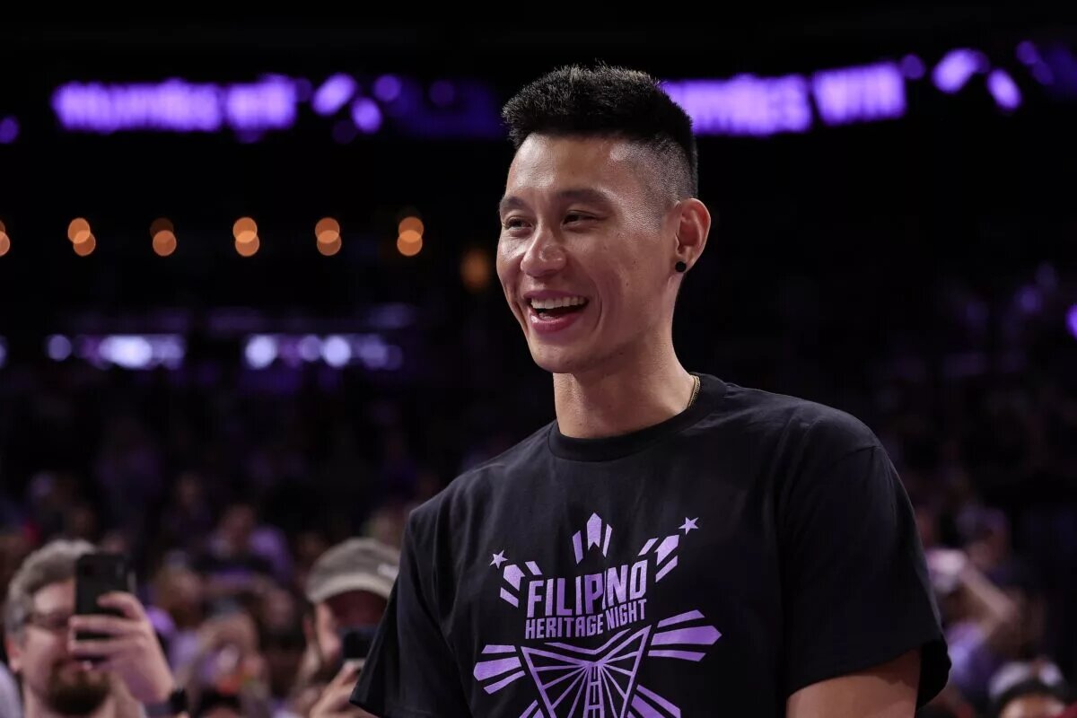 Aug 30, 2025; San Francisco, California, USA; Former NBA player Jeremy Lin on the court after the game between the Washington Mystics and Golden State Valkyries during the fourth quarter at Chase Center. Mandatory Credit: Kelley L Cox-Imagn Images