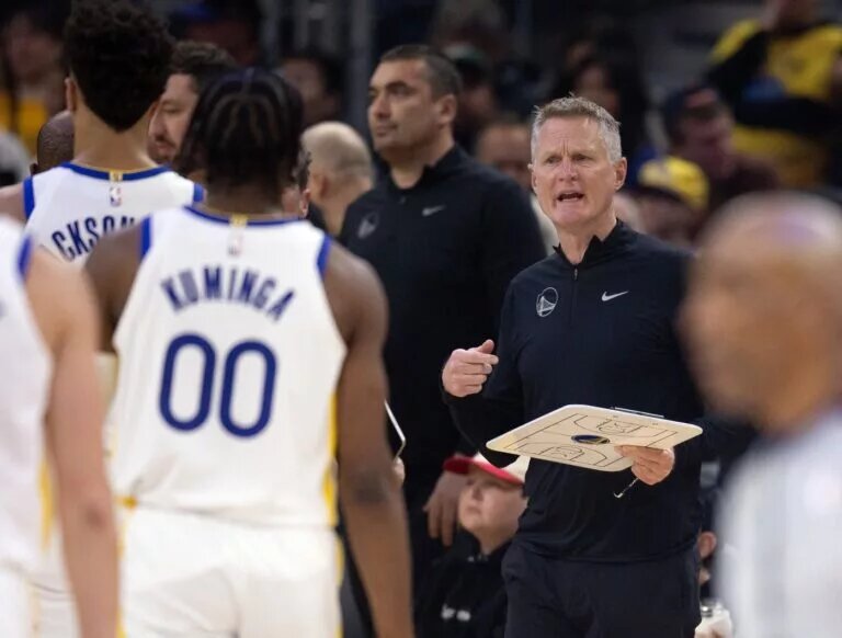 Golden State Warriors head coach Steve Kerr and forward Jonathan Kuminga