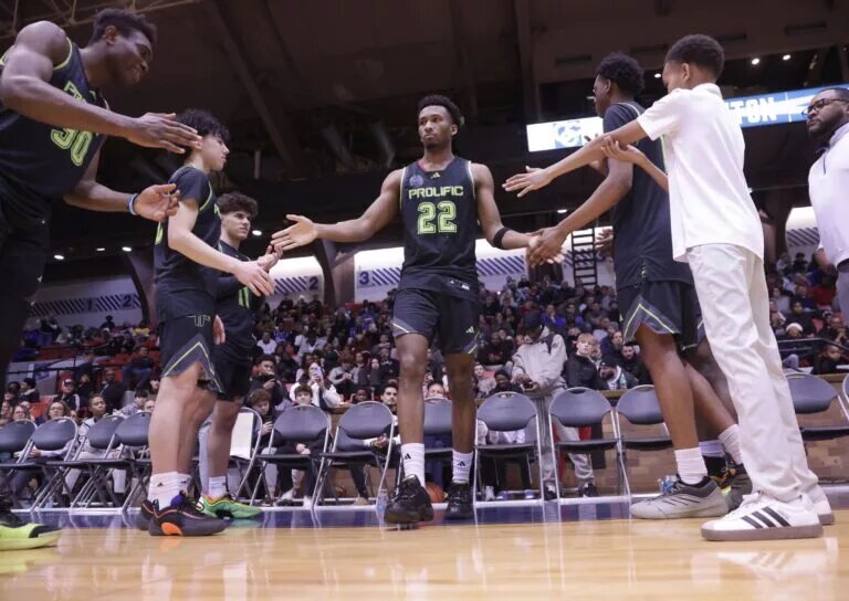 Darryn Peterson is introduced with Prolific Prep before a game against St. Vincent-St. Mary in the Scholastic Play-by-Play Classic, Tuesday, Feb. 18, 2025, at Canton Memorial Civic Center. © Kevin Whitlock / Massillon Independent / USA TODAY NETWORK via Imagn Images