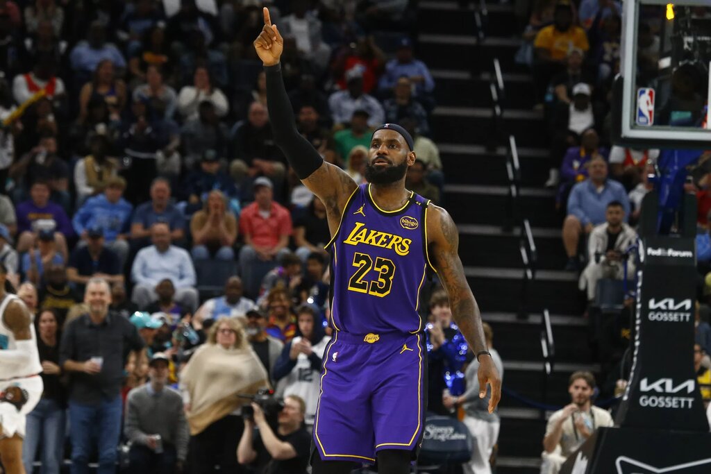 Los Angeles Lakers forward LeBron James