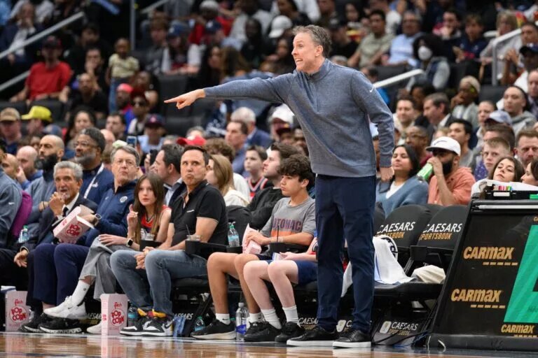 Mar 31, 2025; Washington, District of Columbia, USA; Washington Wizards head coach Brian Keefe calls a play during the second quarter against the Miami Heat at Capital One Arena. Mandatory Credit: Reggie Hildred-Imagn Images