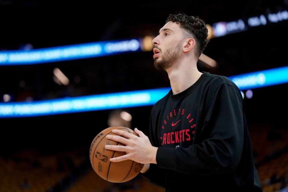 May 2, 2025; San Francisco, California, USA; Houston Rockets center Alperen Sengun (28) warms up against the Golden State Warriors before the start of game six of the first round for the 2025 NBA Playoffs at Chase Center. Mandatory Credit: Cary Edmondson-Imagn Images