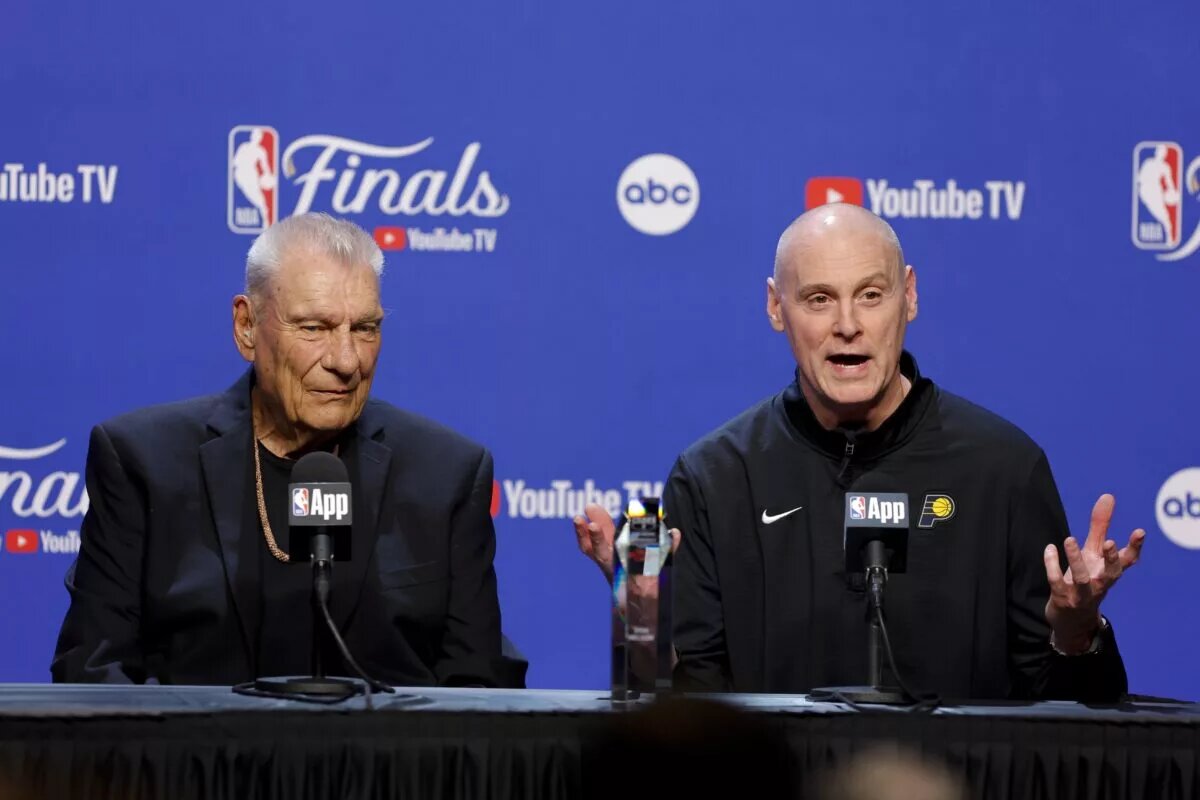 Jun 8, 2025; Oklahoma City, Oklahoma, USA; (from left) former general manager Don Nelson and Indiana Pacers head coach Rick Carlisle speak to the media before game two between the Oklahoma City Thunder and the Indiana Pacers in the 2025 NBA Finals at Paycom Center. Mandatory Credit: Alonzo Adams-Imagn Images
