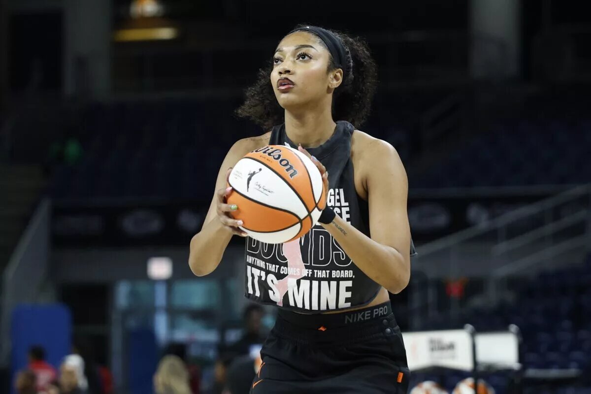 Chicago Sky forward Angel Reese (5) warms up before a WNBA game against the Connecticut Sun at Wintrust Arena.