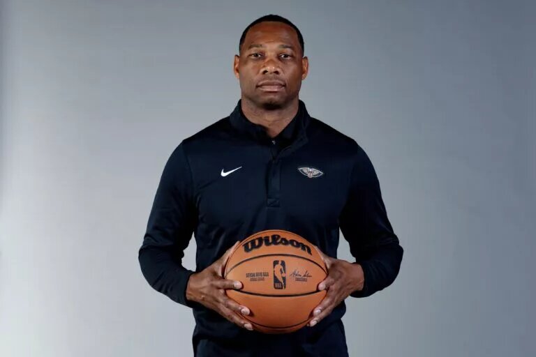 New Orleans Pelicans head coach Willie Green