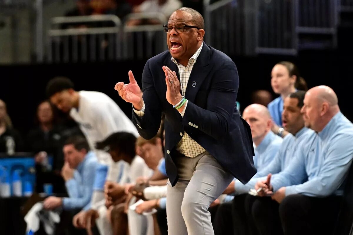 Hubert Davis raving about Derek Dixon