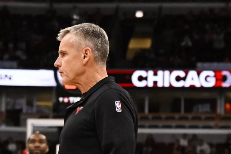 Chicago Bulls head coach Billy Donovan