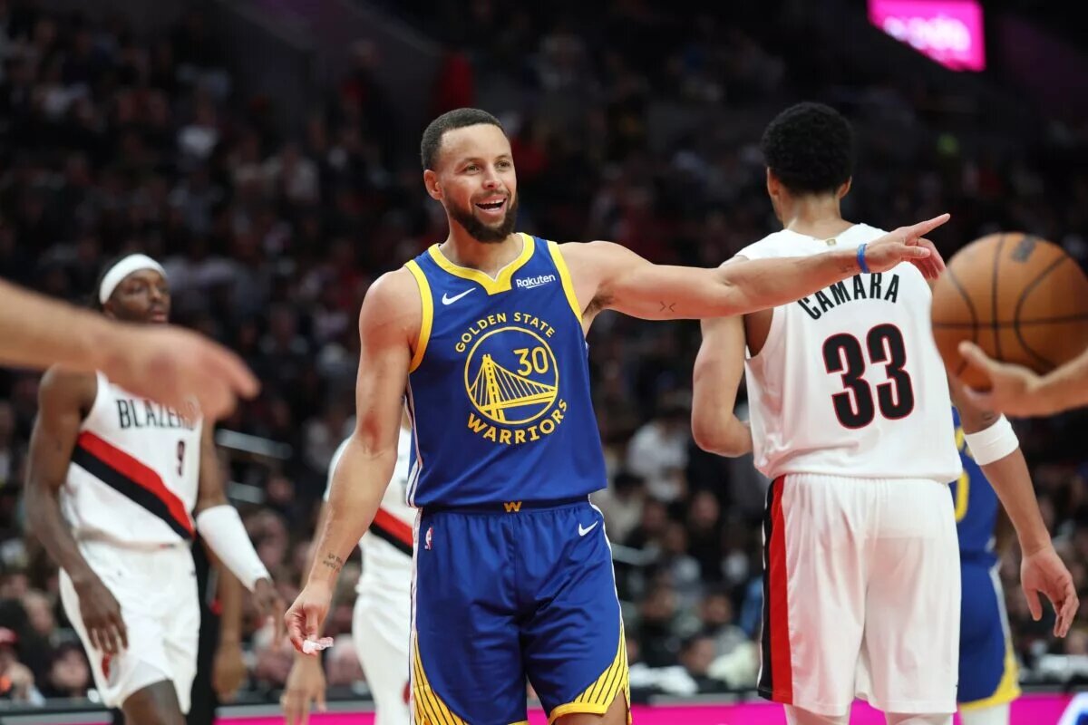 Oct 24, 2025; Portland, Oregon, USA; Golden State Warriors guard Stephen Curry (30) reacts after a play against the Portland Trail Blazers in the second half at Moda Center. Mandatory Credit: Jaime Valdez-Imagn Images