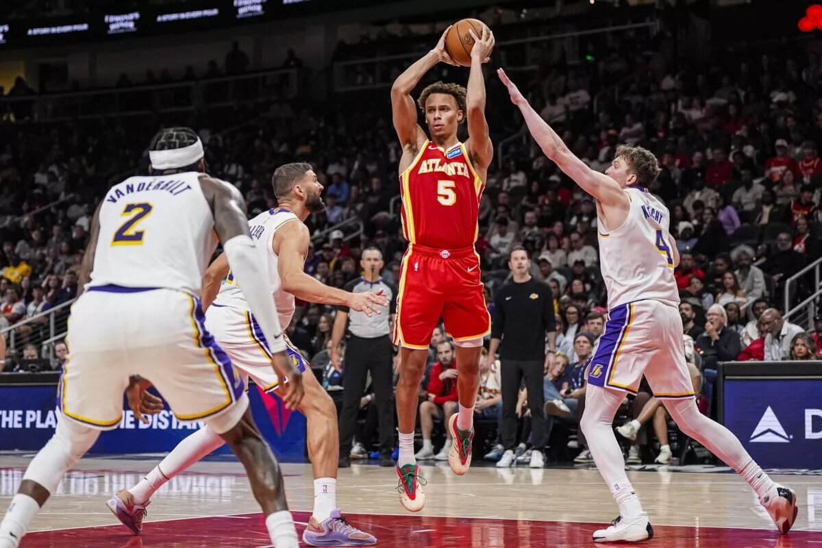 Atlanta Hawks guard Dyson Daniels (5) drives in against the Sacramento Kings during the first quarter at Golden 1 Center.