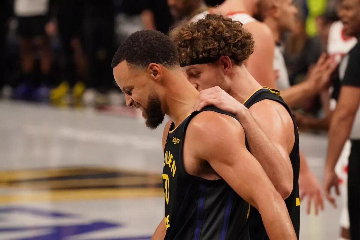 The Warriors have failed to build a title favorite around Steph Curry this season due to their previous draft failures