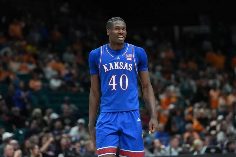 Kansas Jayhawks forward Flory Bidunga (40) reacts in the second half against the Tennessee Volunteers in the 2025 Players Era Festival third place game at MGM Grand Garden Arena.