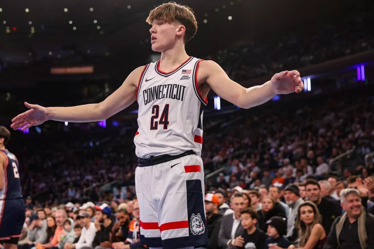 UConn Huskies guard Braylon Mullins (24) at Madison Square Garden.