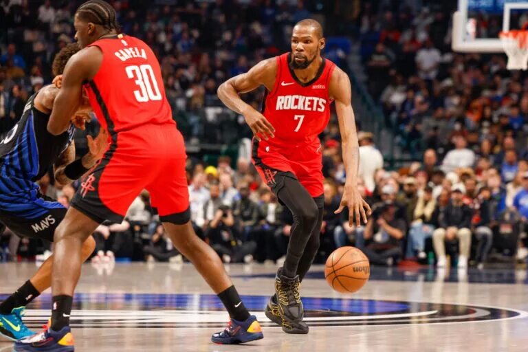Dec 6, 2025; Dallas, Texas, USA; Houston Rockets forward Kevin Durant (7) dribbles during the first quarter against the Dallas Mavericks at American Airlines Center. Mandatory Credit: Andrew Dieb-Imagn Images