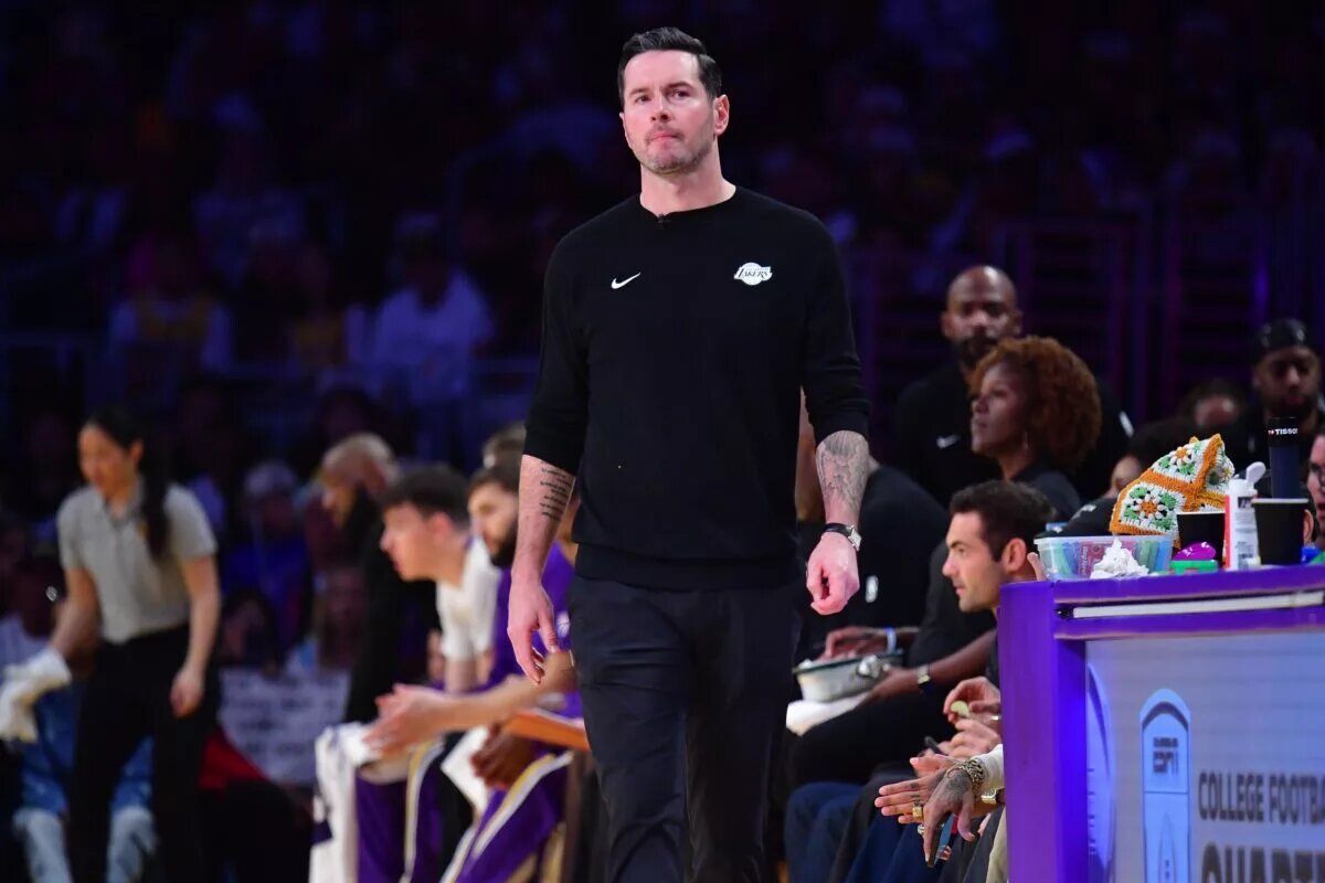 The Lakers have a ticking JJ Redick bomn