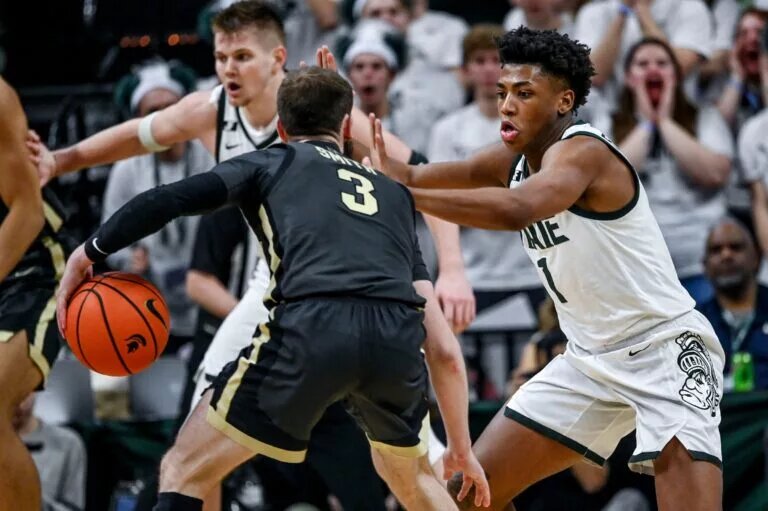 Michigan State's Jeremy Fears guards Purdue's Braden Smith