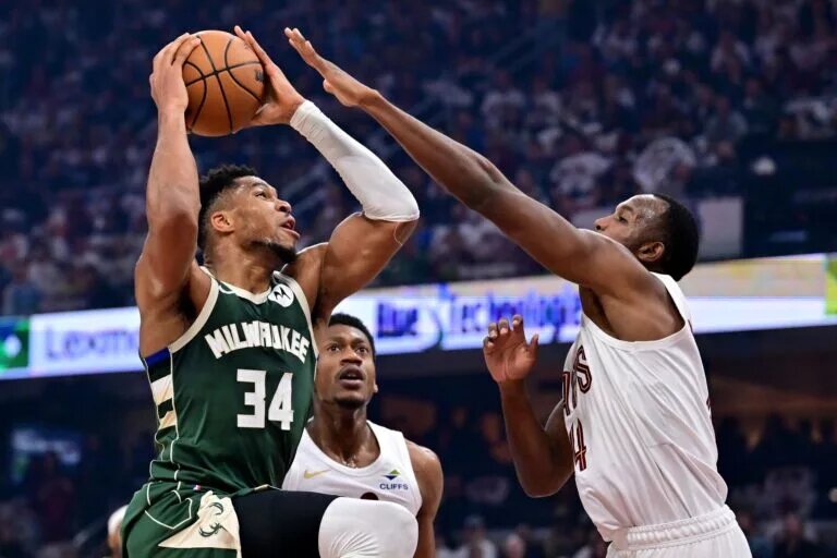 Milwaukee Bucks trade candidate Giannis Antetokounmpo tests the Cleveland Cavaliers defense