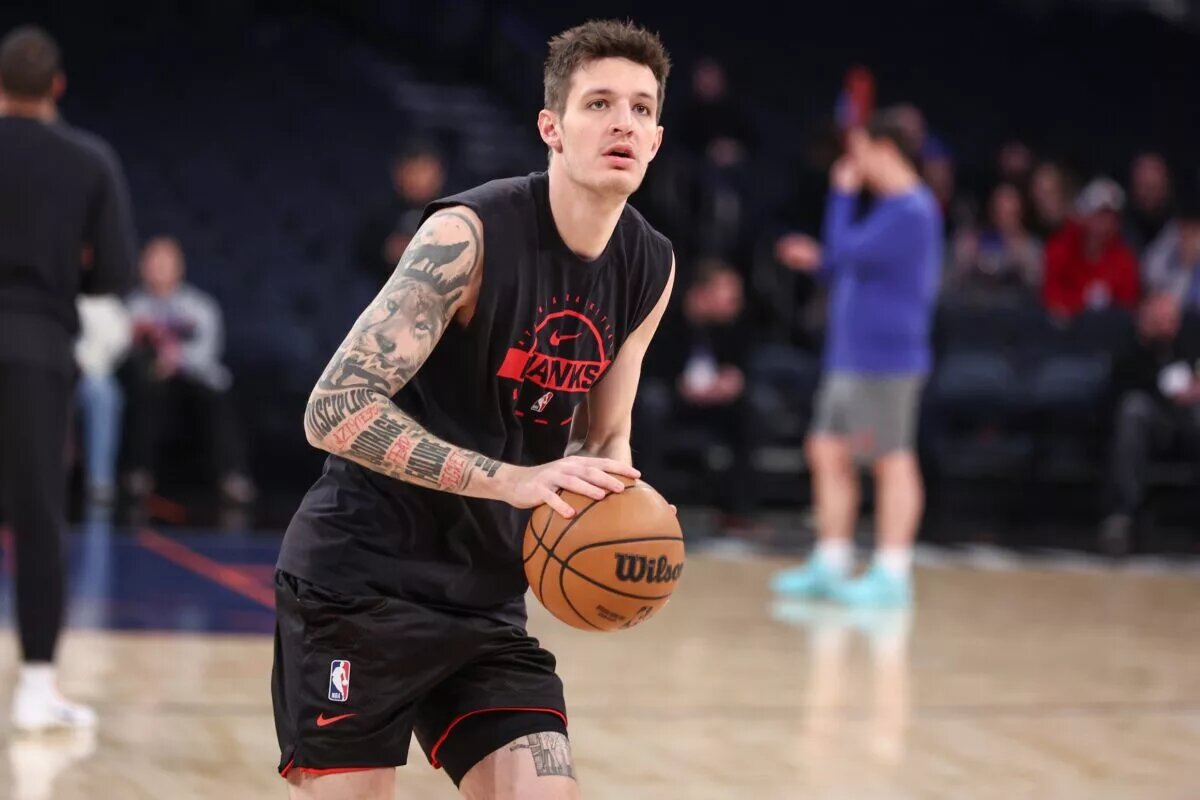 Atlanta Hawks guard Vit Krejci (27) warms up prior to the game against the New York Knicks at Madison Square Garden.