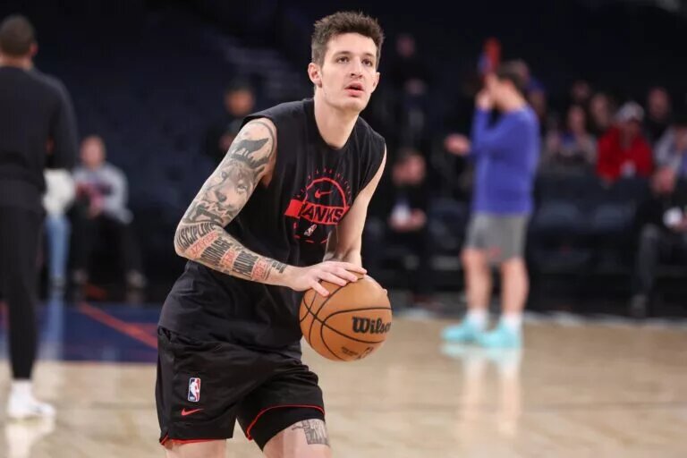 Atlanta Hawks guard Vit Krejci (27) warms up prior to the game against the New York Knicks at Madison Square Garden.