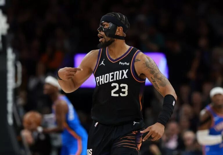 Phoenix Suns guard Jordan Goodwin (23) reacts against the Oklahoma City Thunder in the first half at Mortgage Matchup Center.