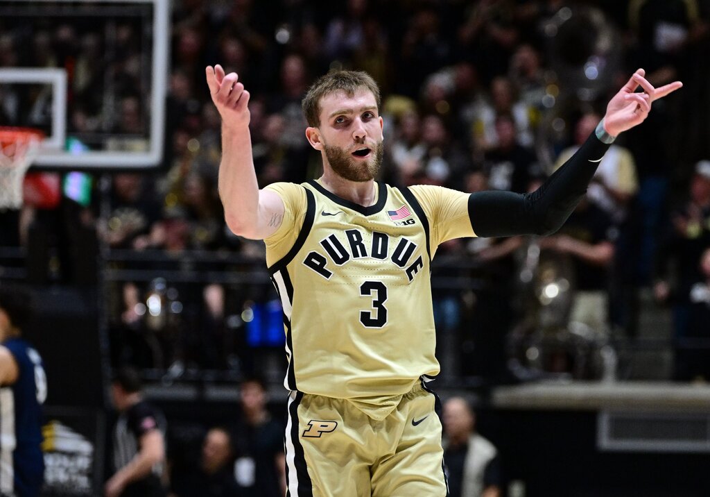 Braden Smith pumps up the Boilermaker crowd during Purdue's game with Penn State