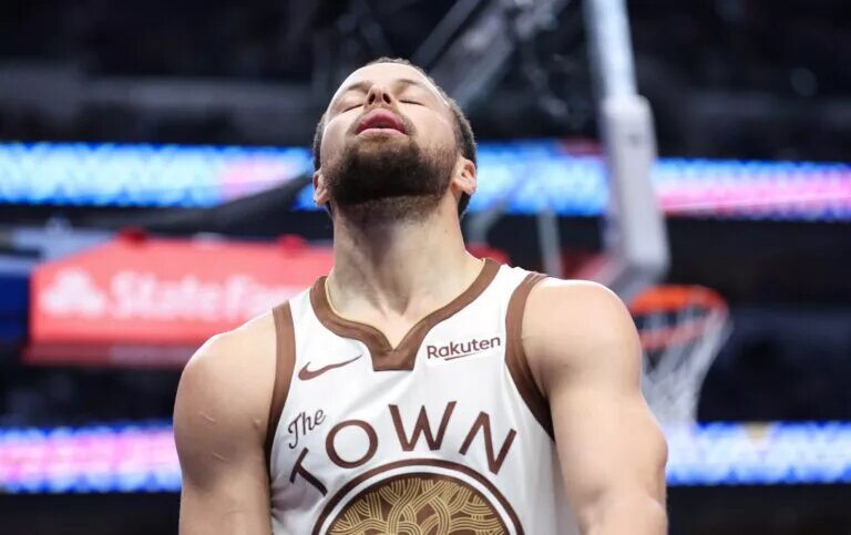 The warriors will disappoint Steph Curry when they decide to tank this season