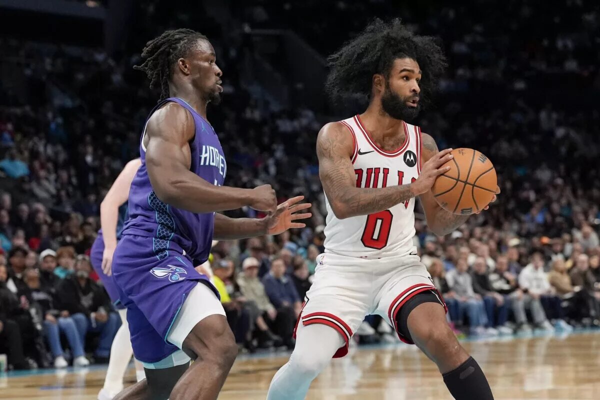 The Bulls trade Coby White to the Hornets for Collin Sexton