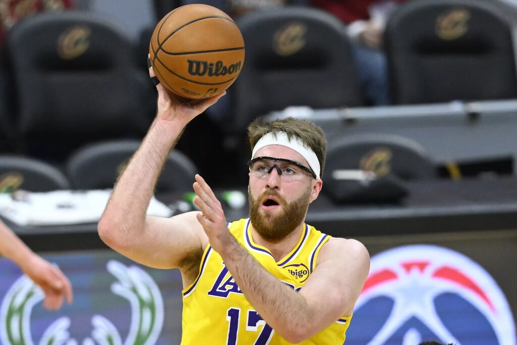 Jan 28, 2026; Cleveland, Ohio, USA; Los Angeles Lakers forward Drew Timme (17) shoots in the fourth quarter against the Cleveland Cavaliers at Rocket Arena. Mandatory Credit: David Richard-Imagn Images