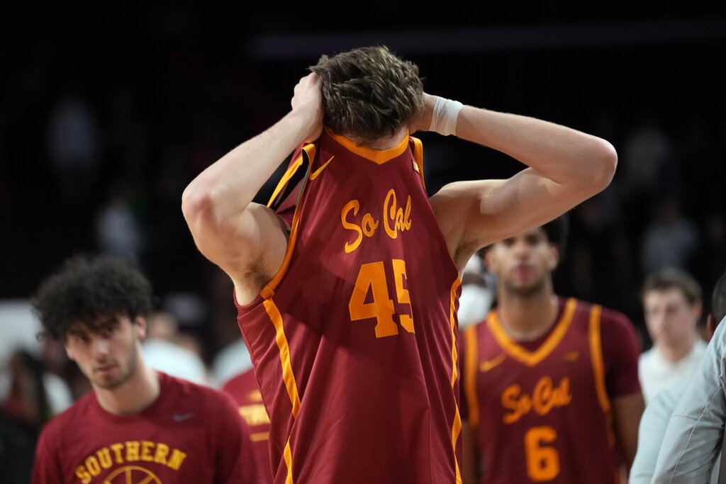 USC's Gabe Dynes (No. 45) reacts following the Trojans painful loss to Oregon