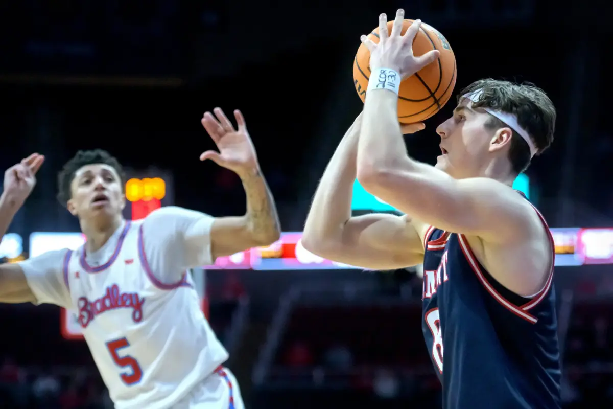 The Tennessee Volunteers are hosting grad transfer Tyler Lundblade.