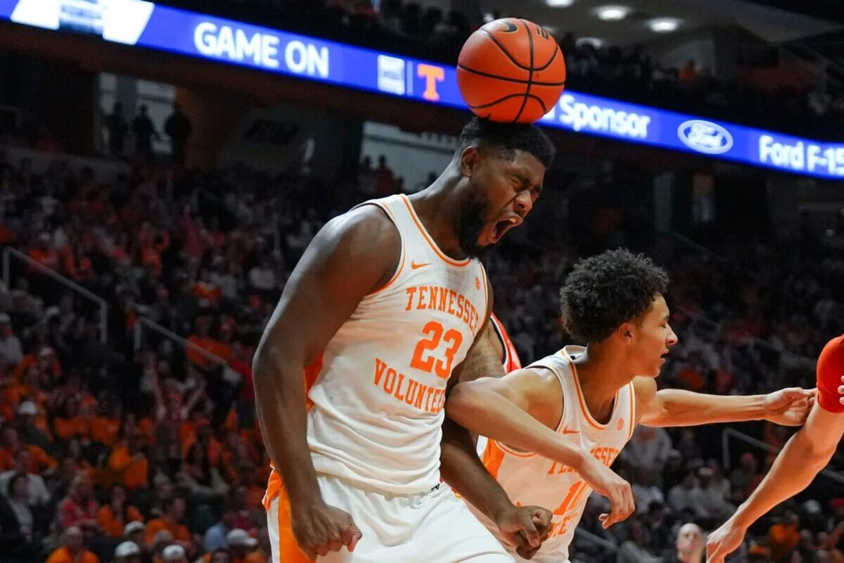 Tennessee forward Jaylen Carey (23) celebrates making a basket as the ball bounces on his head during a NCAA basketball game between the Tennessee Volunteers and Auburn Tigers at Thompson-Boling Arena at Food City Center in Knoxville, Tenn., on Jan. 31, 2026.