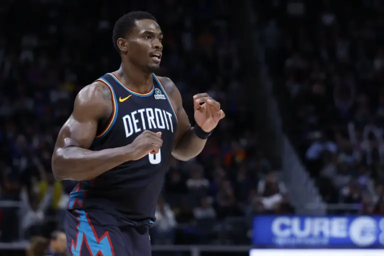 Jalen Duren powers Pistons surge with dominance, playmaking growth, and physical presence, proving Detroit can compete and win without Cade Cunningham