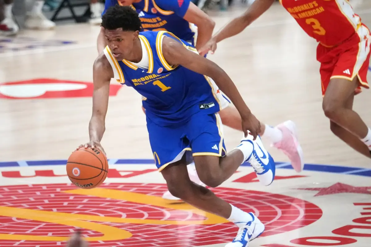 West forward Cameron Williams (1) breaks down court during the McDonald's All-American boys high school basketball game featuring all of the top seniors in the country at Desert Diamond Arena in Glendale, on March 31, 2026.