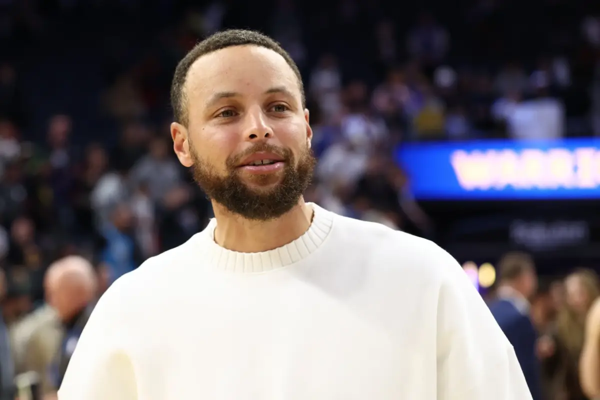 Stephen Curry will finally get to play with Kristaps Porzingis and Seth Curry.
