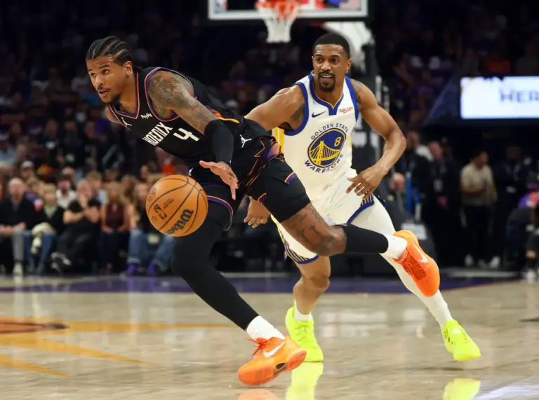 Jalen Green drives against the Golden State Warriors