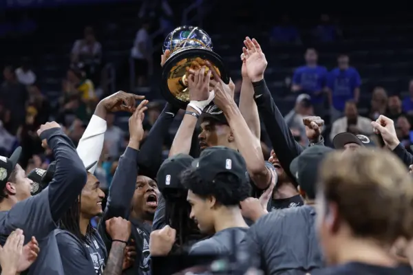 Spurs Starter Expected to Cash in on Career Season This Offseason