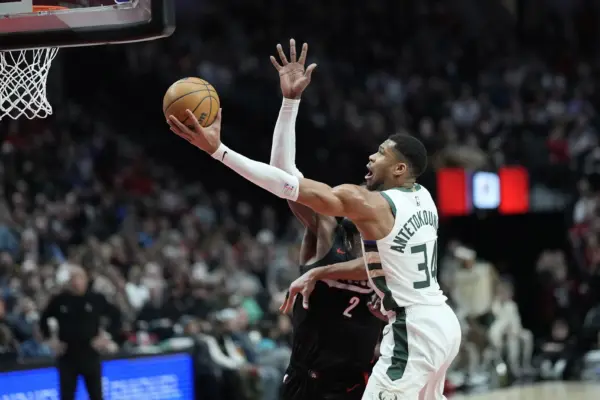 Insider Says Giannis Antetokounmpo Would ‘Consider’ Blazers Trade